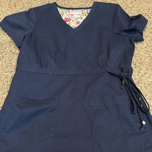 Koi small scrub top.